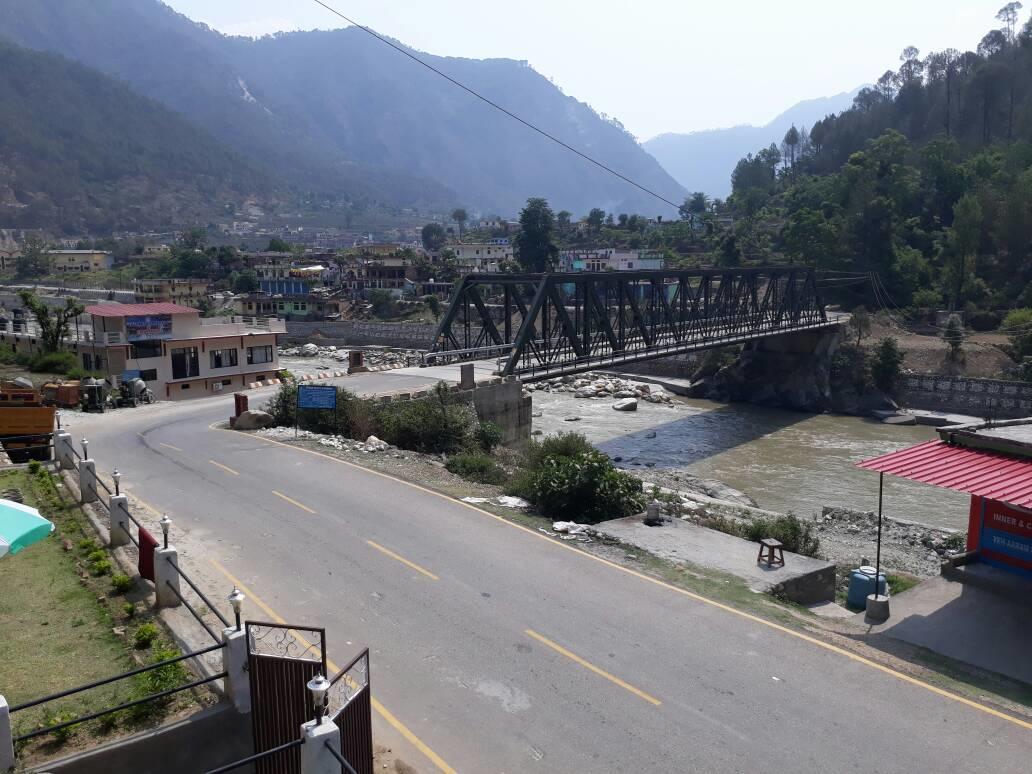 Hotel Inder Place Uttarkāshi Extérieur photo